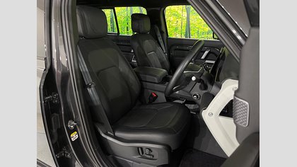 Defender 110 13