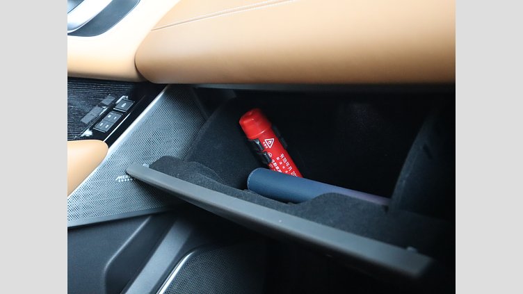 2021 認定中古車 Land Rover Range Rover Velar カルパチアングレイ D200 AWD（オートマチック） MHEV R-DYNAMIC S