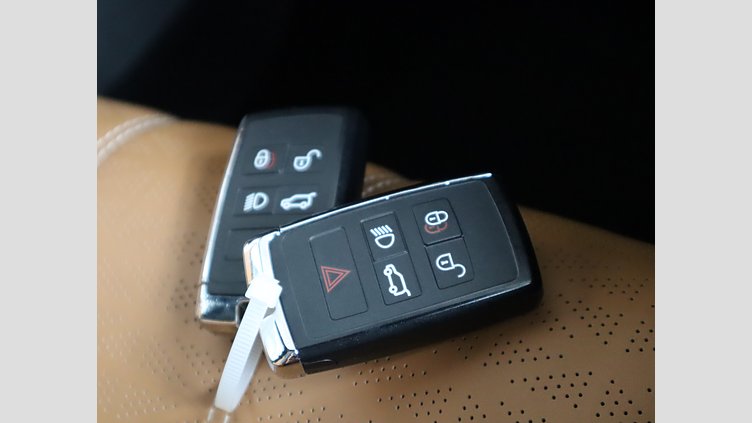2021 認定中古車 Land Rover Range Rover Velar カルパチアングレイ D200 AWD（オートマチック） MHEV R-DYNAMIC S