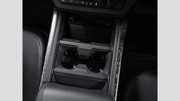 2024 認定中古車 Land Rover Defender 110 フェローグリーン P635 ガソリンV8マイルドハイブリッド OCTA Edition One