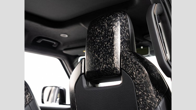 2024 認定中古車 Land Rover Defender 110 フェローグリーン P635 ガソリンV8マイルドハイブリッド OCTA Edition One
