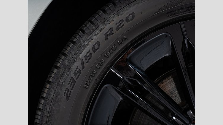 2024 認定中古車 Land Rover Range Rover Evoque フジホワイト D200マイルドハイブリッド（ディーゼル） Standard Wheelbase S