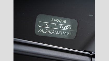 Range Rover Evoque 63