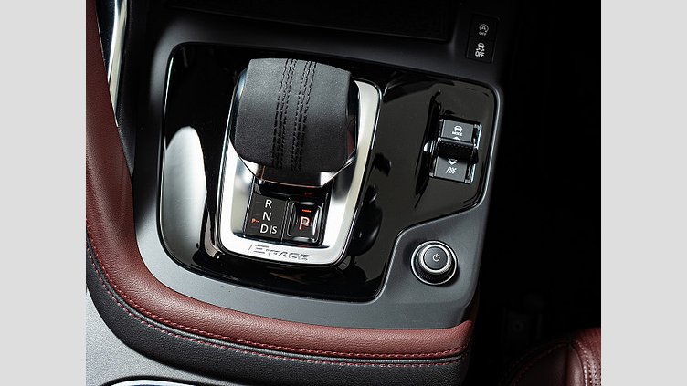 2021 認定中古車 Jaguar E-Pace カルパチアングレイ P250 AWD（オートマチック） R-DYNAMIC S