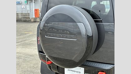 Defender 110 9