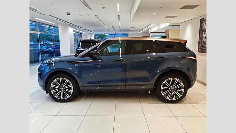 2024 認定中古車 Land Rover Range Rover Evoque トライベッカブルー D200マイルドハイブリッド（ディーゼル） Standard Wheelbase S