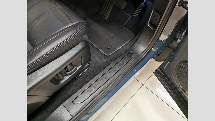 2024 認定中古車 Land Rover Range Rover Evoque トライベッカブルー D200マイルドハイブリッド（ディーゼル） Standard Wheelbase S
