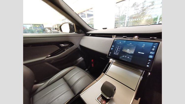 2024 認定中古車 Land Rover Range Rover Evoque トライベッカブルー D200マイルドハイブリッド（ディーゼル） Standard Wheelbase S