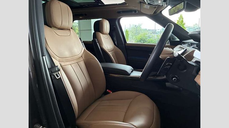 2024 認定中古車 Land Rover Range Rover Sport シャラントグレイ P550eプラグインハイブリッド（ガソリン） スタンダードホイールベース Autobiography