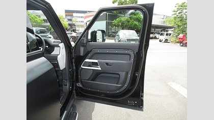 Defender 110 29