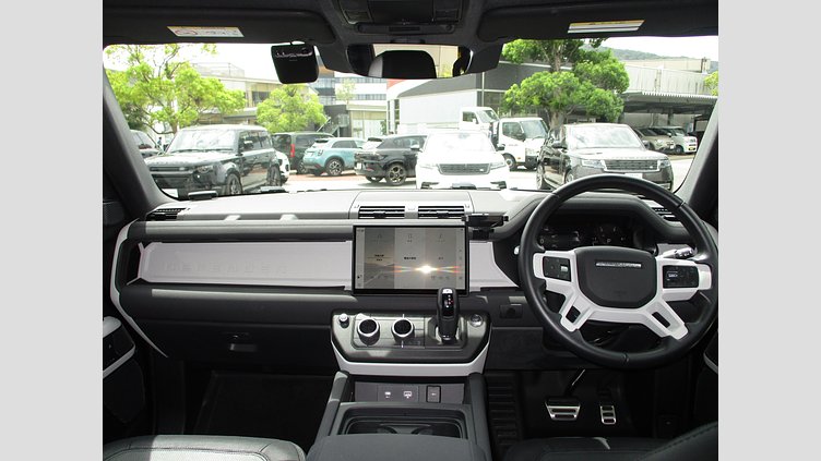 2023 認定中古車 Land Rover Defender 110 アイガーグレイ D300 AWD（AT） X-DYNAMIC SE