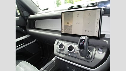 Defender 110 39