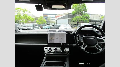 Defender 110 26