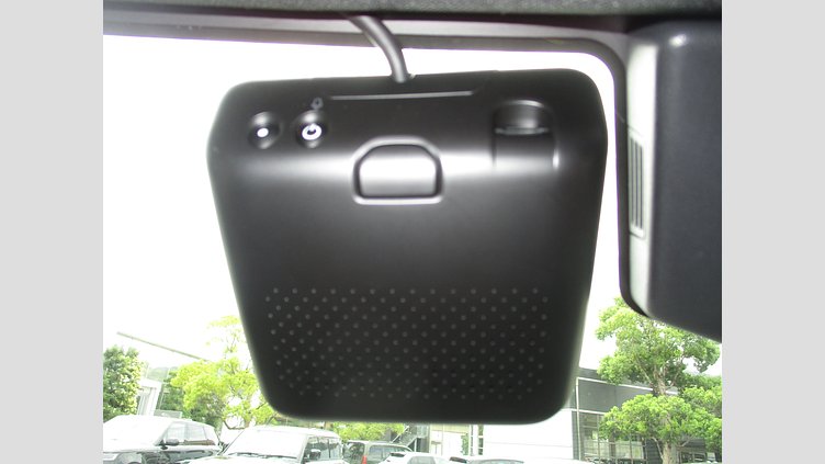 2023 認定中古車 Land Rover Defender 110 アイガーグレイ D300 AWD（AT） X-DYNAMIC SE