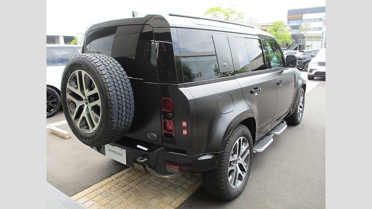 2023 認定中古車 Land Rover Defender 110 アイガーグレイ D300 AWD（AT） X-DYNAMIC SE
