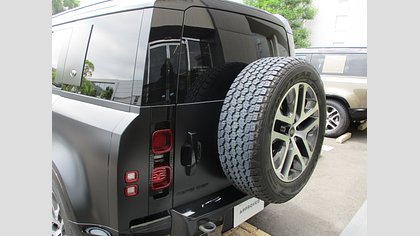 Defender 110 16