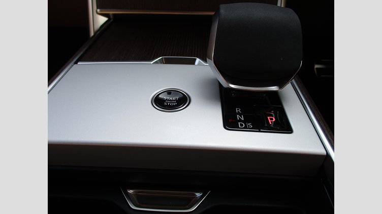 2024 認定中古車 Land Rover Range Rover サントリーニブラック P530 AWD（AT） スタンダードホイールベース Autobiography