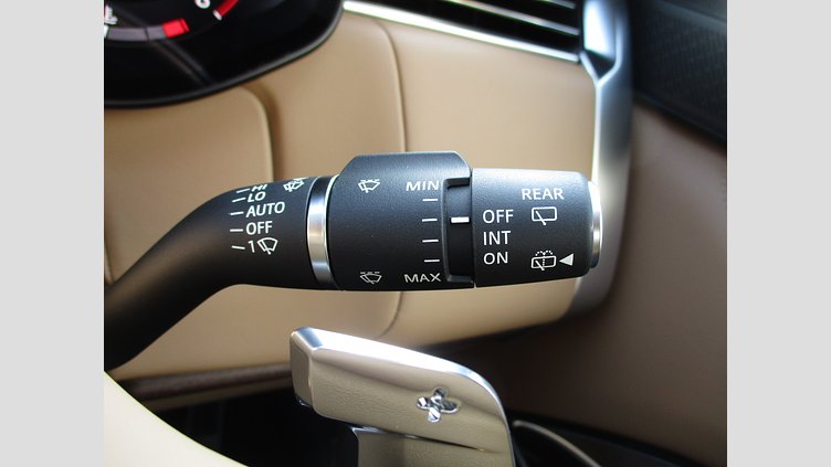 2024 認定中古車 Land Rover Range Rover サントリーニブラック P530 AWD（AT） スタンダードホイールベース Autobiography