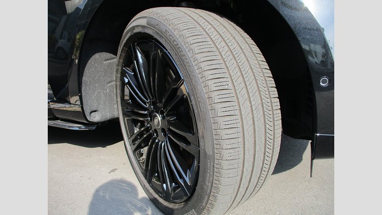 2024 認定中古車 Land Rover Range Rover サントリーニブラック P530 AWD（AT） スタンダードホイールベース Autobiography