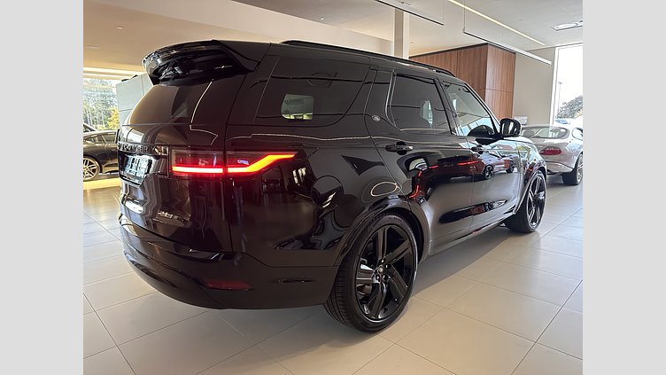 2024 Ny Land Rover Discovery Santorini Black Godt utstyrt Discovery varebil for med rask levering. Pris eks mva 1.024.421,- Dynamic HSE 3.0l 250hk varebil