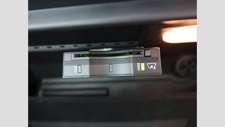 2019 認定中古車 Jaguar XE Eiger Grey 2.0 litre i4D Diesel S