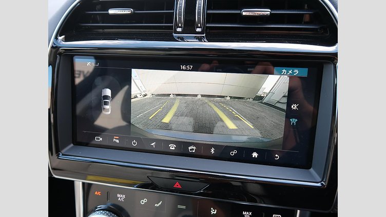 2019 認定中古車 Jaguar XE Eiger Grey 2.0 litre i4D Diesel S