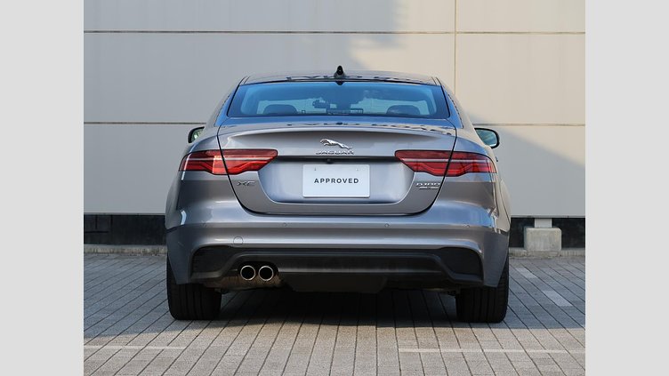2019 認定中古車 Jaguar XE Eiger Grey 2.0 litre i4D Diesel S