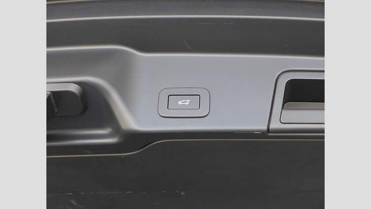 2024 認定中古車 Land Rover Range Rover Evoque フジホワイト P200（ガソリン） スタンダードホイールベース S