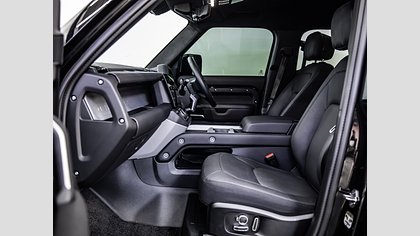 Defender 130 8