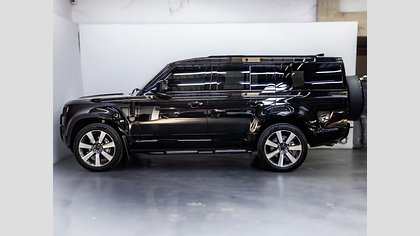Defender 130 4