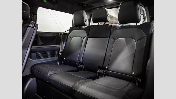 2026 Approved Land Rover Defender 130 Santorini Black AWD 3.0D HSE X-DYNAMIC D350