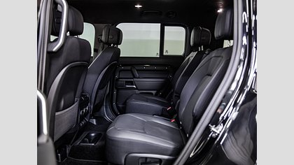 Defender 130 9