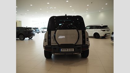 Defender 110 12