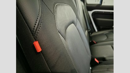 Defender 110 6