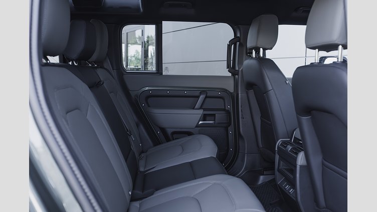 2026 Вживаний Land Rover Defender 110 Woolstone Green Дизель D250 MHEV S
