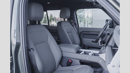 Defender 110 6