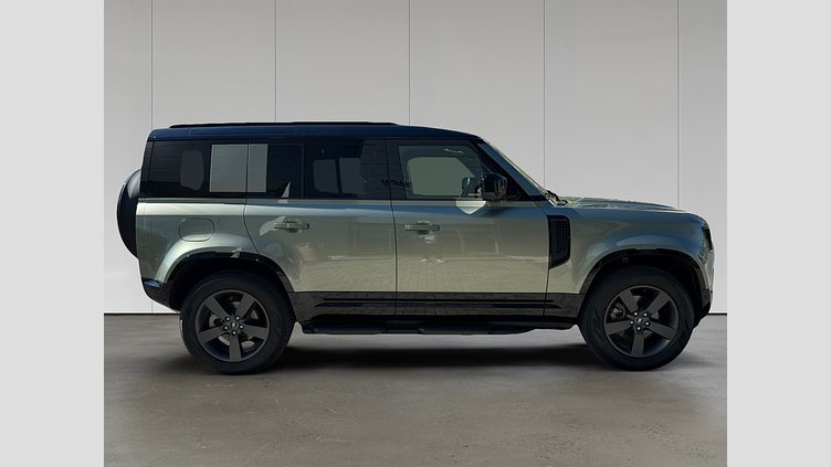 2025 Approved Land Rover Defender 110 Pangea Green 3.0 litre i6D​ X-Dynamic SE 249PS Auto