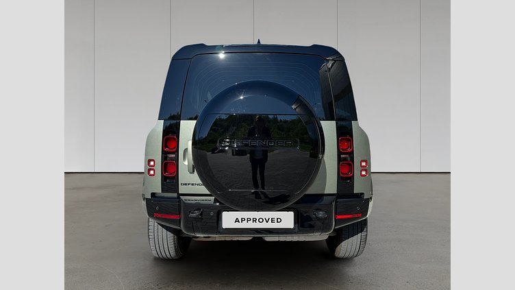 2025 Approved Land Rover Defender 110 Pangea Green 3.0 litre i6D​ X-Dynamic SE 249PS Auto