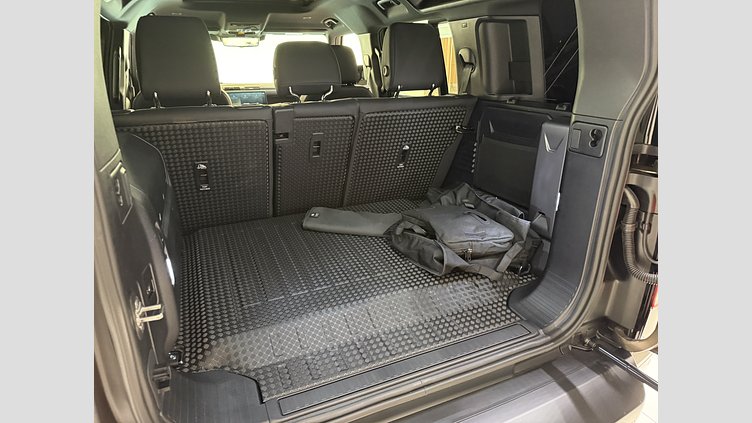2026 Ny Land Rover Defender 110 Gondwana Stone Bensin Laddhybrid X-Dynamic SE