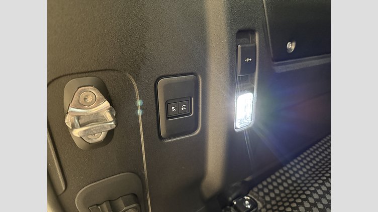 2026 Ny Land Rover Defender 110 Gondwana Stone Bensin Laddhybrid X-Dynamic SE