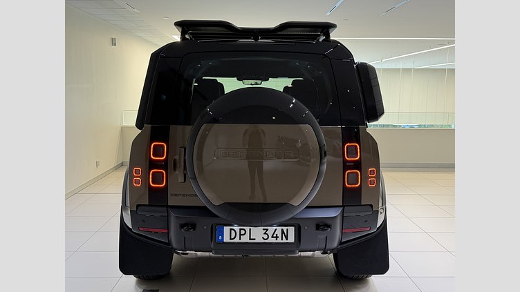 2026 Ny Land Rover Defender 110 Gondwana Stone Bensin Laddhybrid X-Dynamic SE