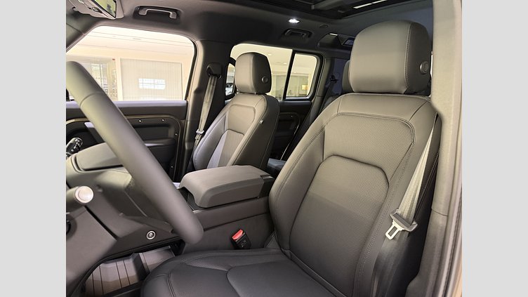 2026 Ny Land Rover Defender 110 Gondwana Stone Bensin Laddhybrid X-Dynamic SE
