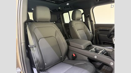 Defender 110 23