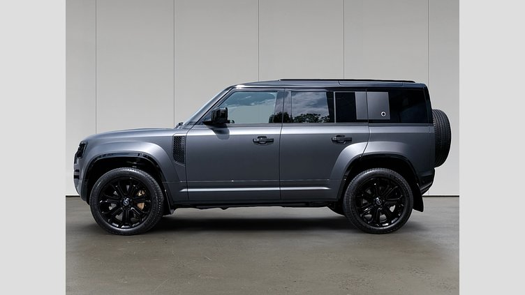2025 С пробегом Land Rover Defender OCTA Carpathian Grey DEFENDER OCTA Edition One 4.4 Benzina  ( 635c.p.)  DEFENDER OCTA Edition One 4.4 Benzina  ( 635c.p.) 
