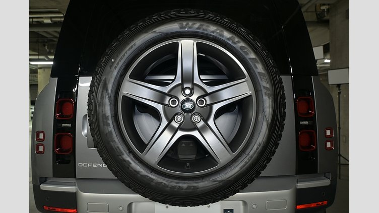 2024 認定中古車 Land Rover Defender 110 アイガーグレイ D300 AWD（AT） S