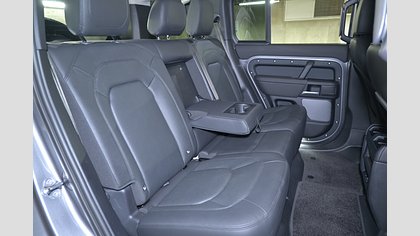 Defender 110 23
