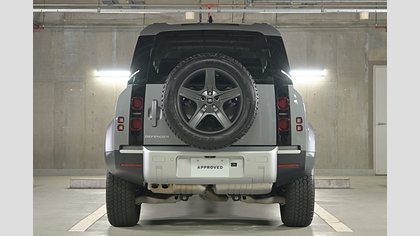 Defender 110 6