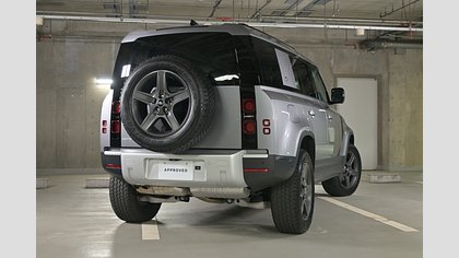Defender 110 13