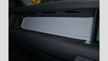 Defender 110 41
