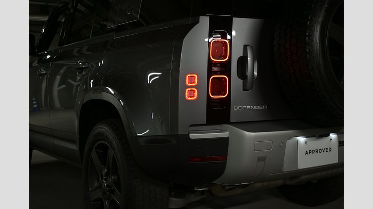2024 認定中古車 Land Rover Defender 110 アイガーグレイ D300 AWD（AT） S